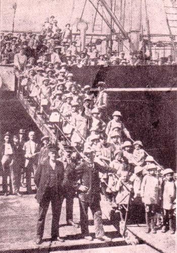 OchbergOrphansArriveCapetown