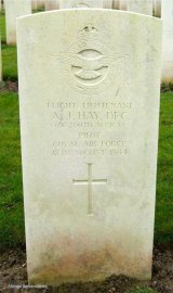 fllt.-alistair-james-hay-dfc-67093-rafvr-age-22-grave-w760