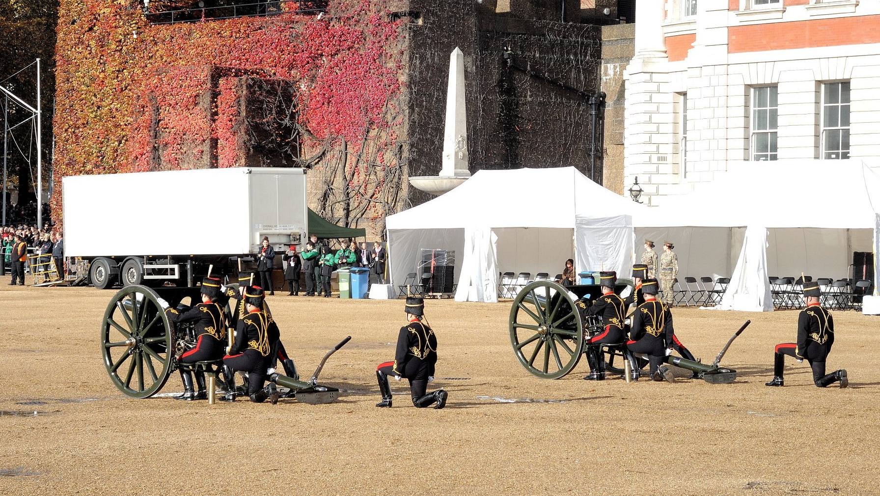 46197843_1965267157111192_965031494454083584_o