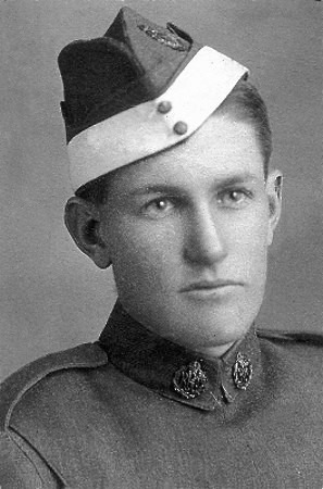 1918_pilot_david_greswolde_lewis